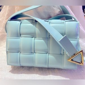 Crossbody Woven Padded Cassette Purse Blue NWOT 9x6x3”